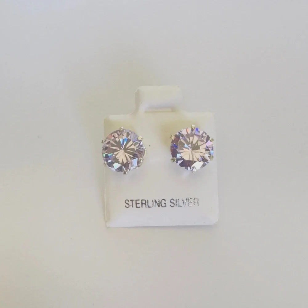 NWT 925 Sterling Silver Light Lavender Round CZ Earrings